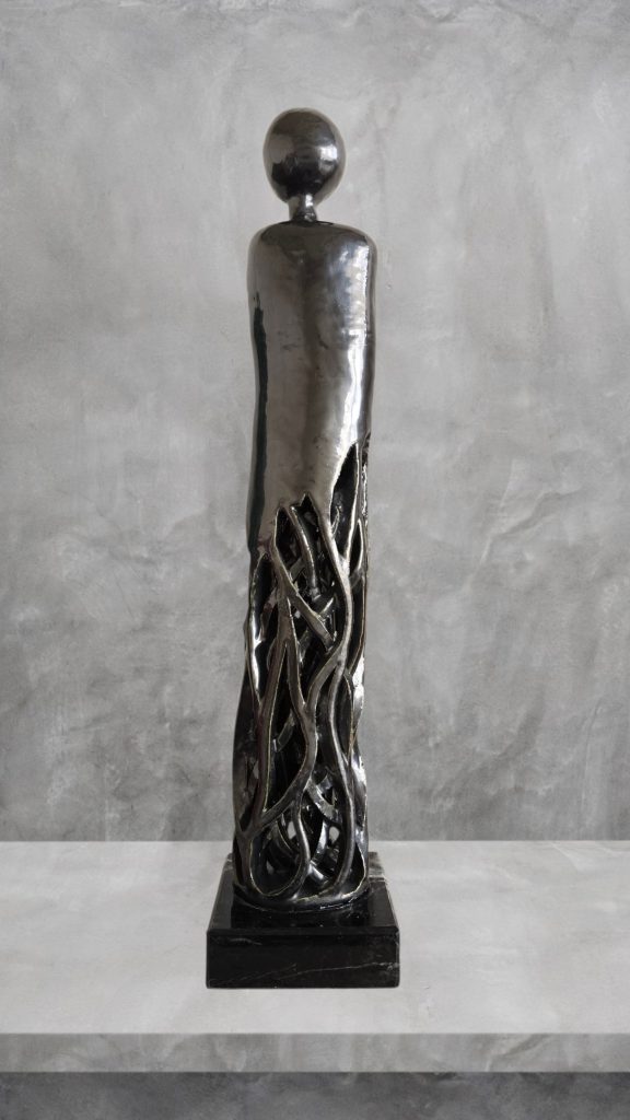 Zychan Silver. Rzeźba ceramiczna
